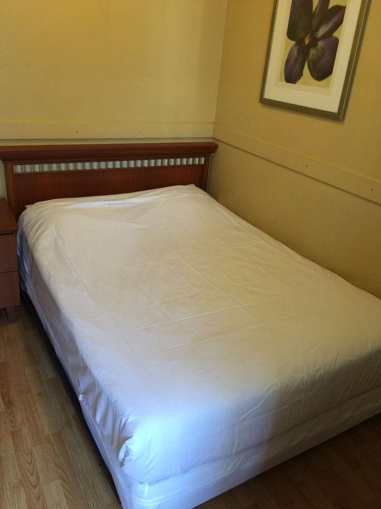 Toronto Central Hotel Екстер'єр фото