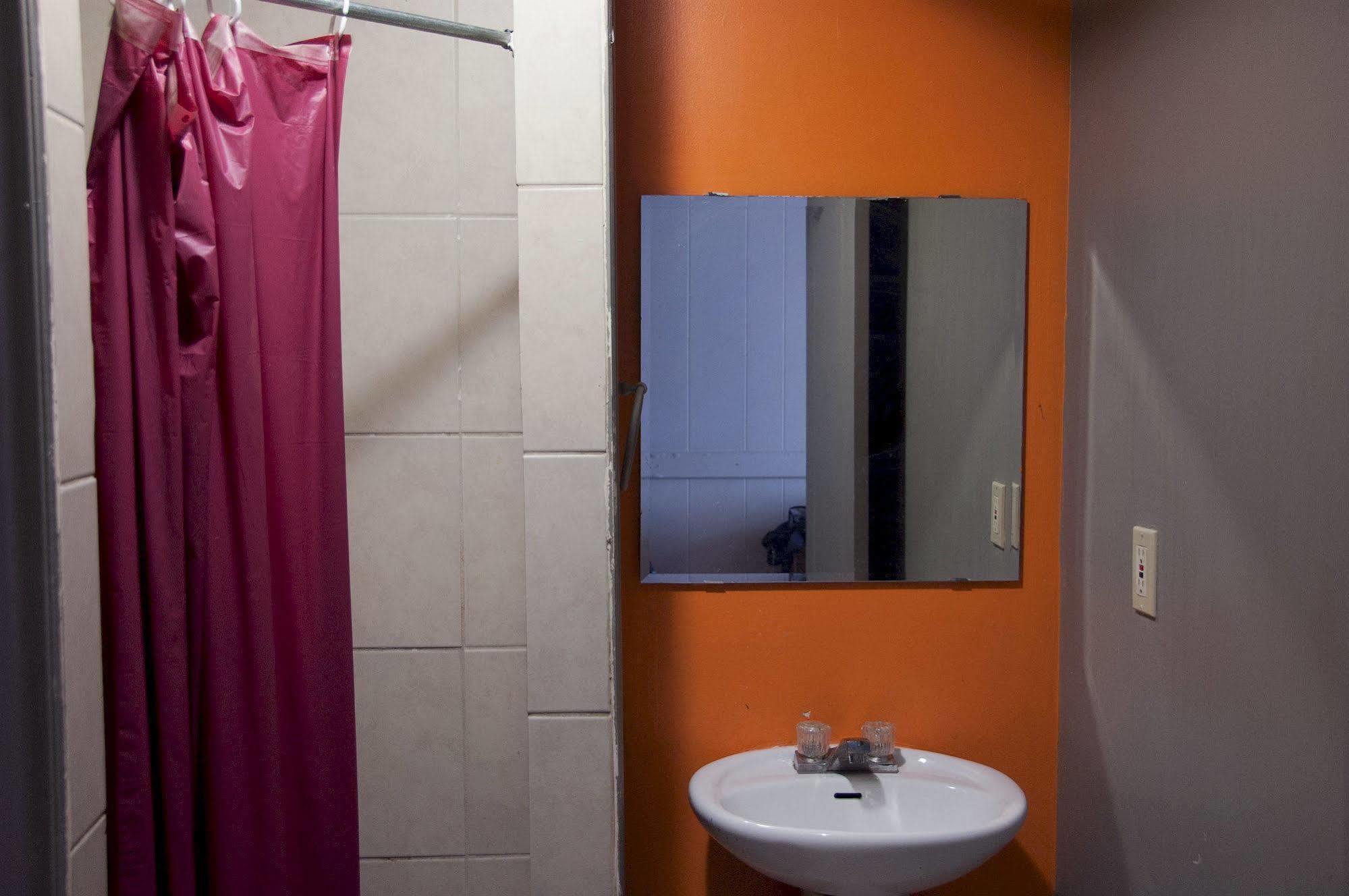 Toronto Central Hotel Екстер'єр фото